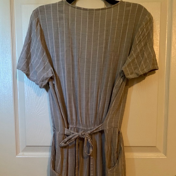 Check mid-length belted jumper - Picture 1 of 4